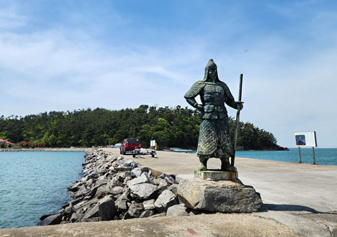 민어도 해루질 물때 만조 낚시 스노클링 캠핑 차박 숙소 펜션 선착장 준비물 총정리3