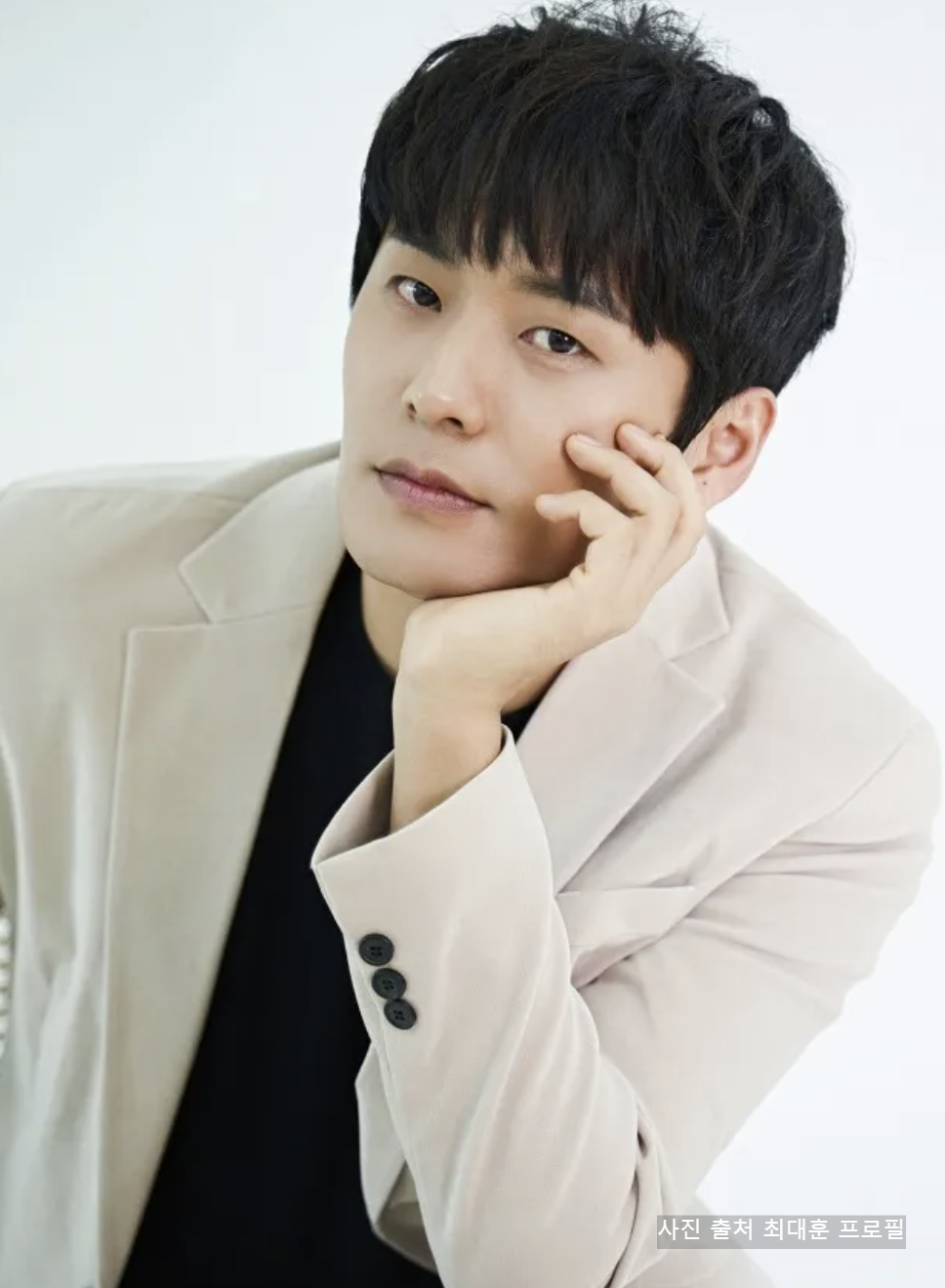 최대훈 유퀴즈 눈물 고백, 미스코리아 아내 장윤서까지 관심 집중