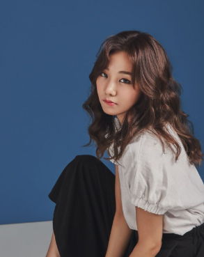 배우 한지은