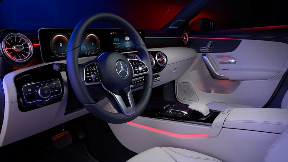 2023년식 벤츠 CLA 250 실내 1열 사진