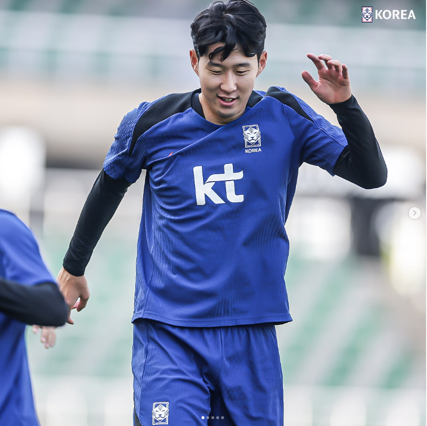 ํ๊ตญ ์ค๊ตญ ์ถ๊ตฌ ํ์ด๋ผ์ดํธ