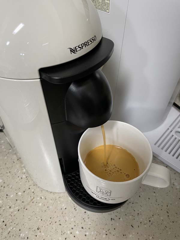 버츄오 플러스 리미티드 캡슐 추출중