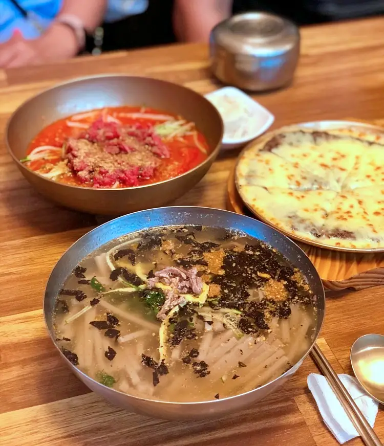 토요일은 밥이좋아 토밥 국내산 4대째 90년 전통 한우 육회 물회, 경주식 한우물회, 비빔밥, 석쇠 불고기 경주 보문단지 동궁원 맛집 추천 토밥즈 방송정보