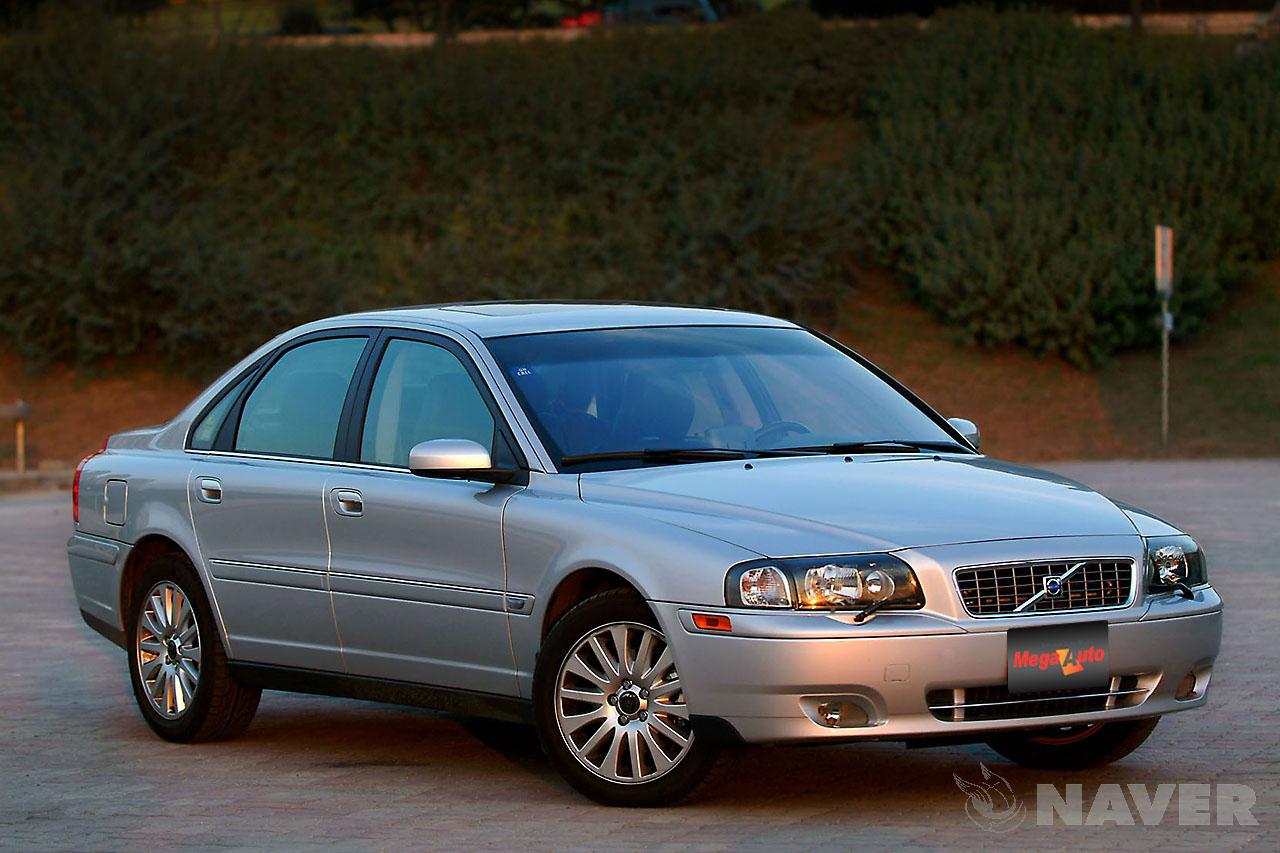 2006년식 볼보 S80 전면 디자인