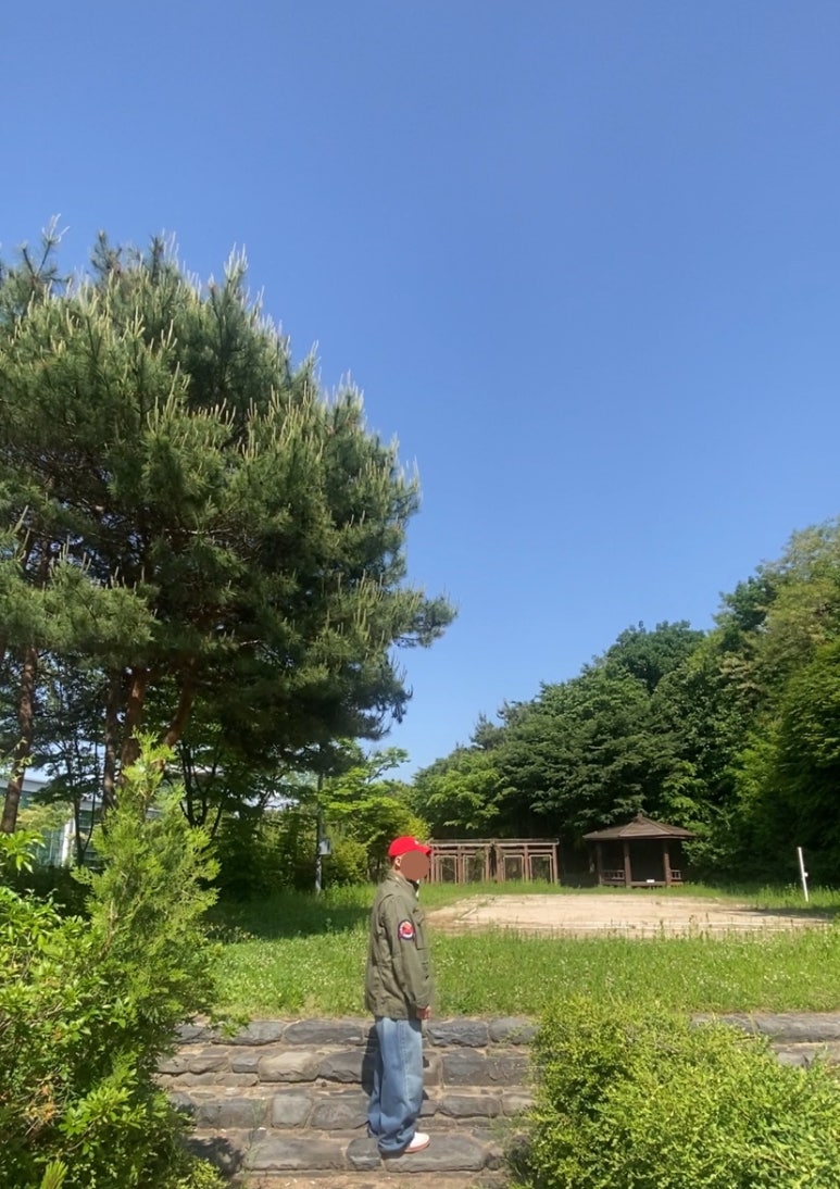 데일리룩(2024. 5. 18.)나이키 헤리티지 86 퓨추라 워시드 레드, 폴로랄프로렌 야상 M-65, 어커버 반팔, 에러스익셉티드 왁스드 데님팬츠, 아디다스 그라다스 그린 삼바
