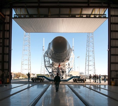 https://www.spacex.com/