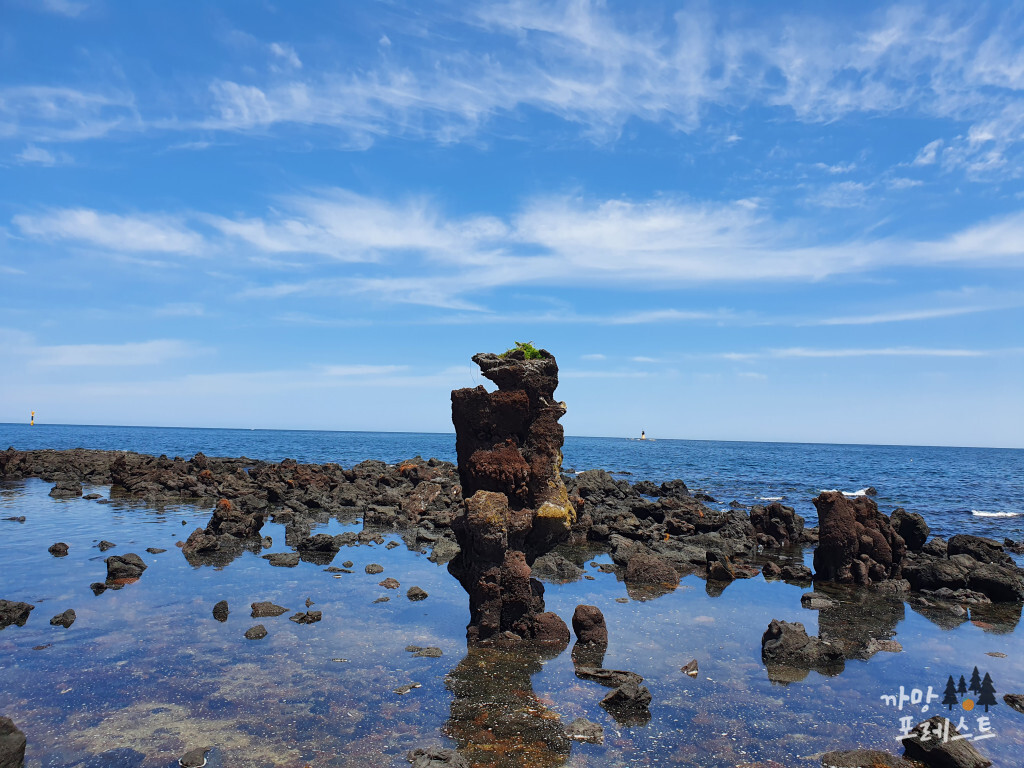 비양도 애기업은 바위