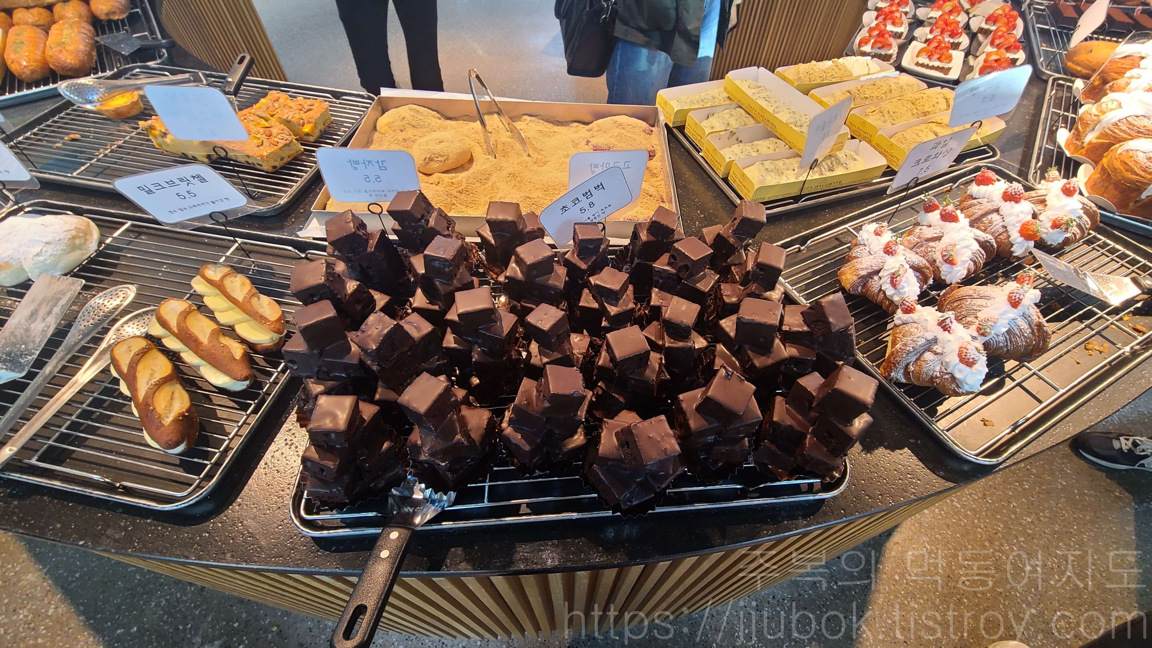 앤드-테라스-AND-TERRACE-파주점-베이커리-메뉴-12