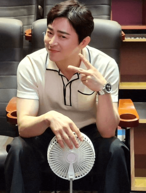 배우 조정석 프로필 작품활동 결혼 파일럿