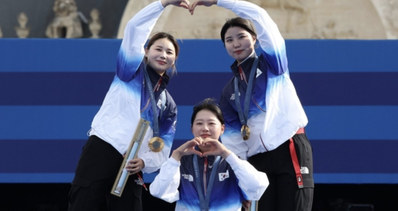 올림픽 10연패를 달성한 한국여자양궁 국가대표 선수들