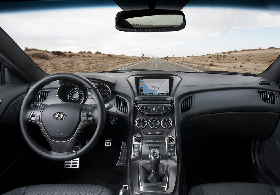 2015년식 더 뉴 제네시스 쿠페 실내 사진