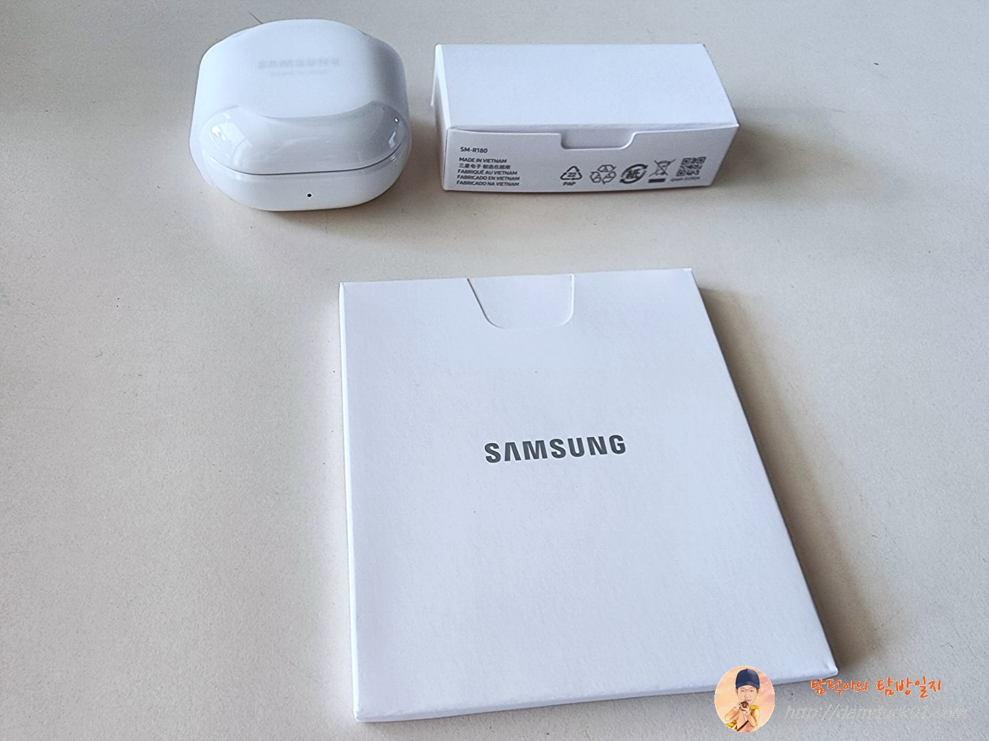 갤럭시 버즈 라이브 구성품 케이스