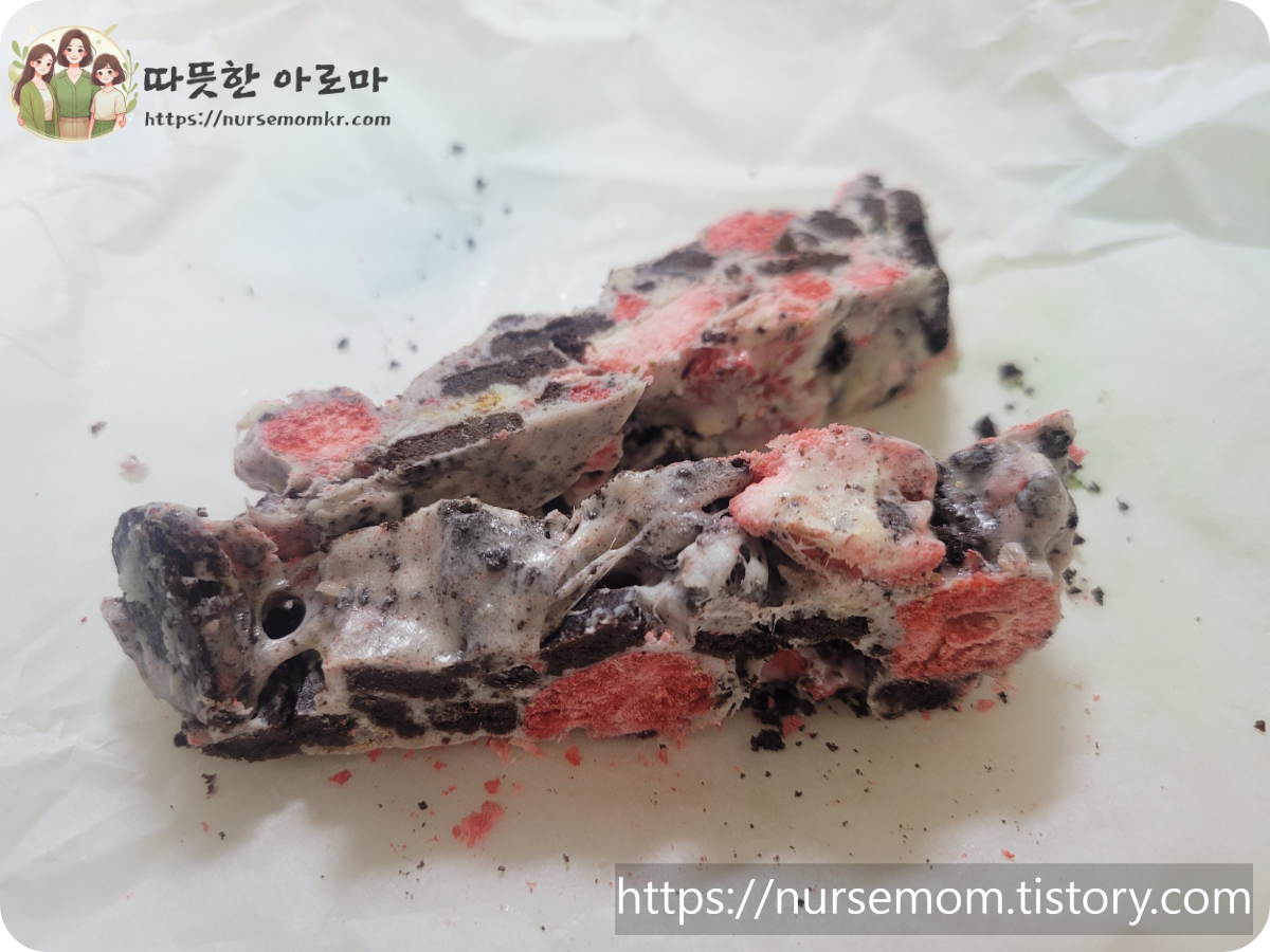 쫀득쿠키-완성사진-동결건조딸기-오레오쿠키-믹스된 사진