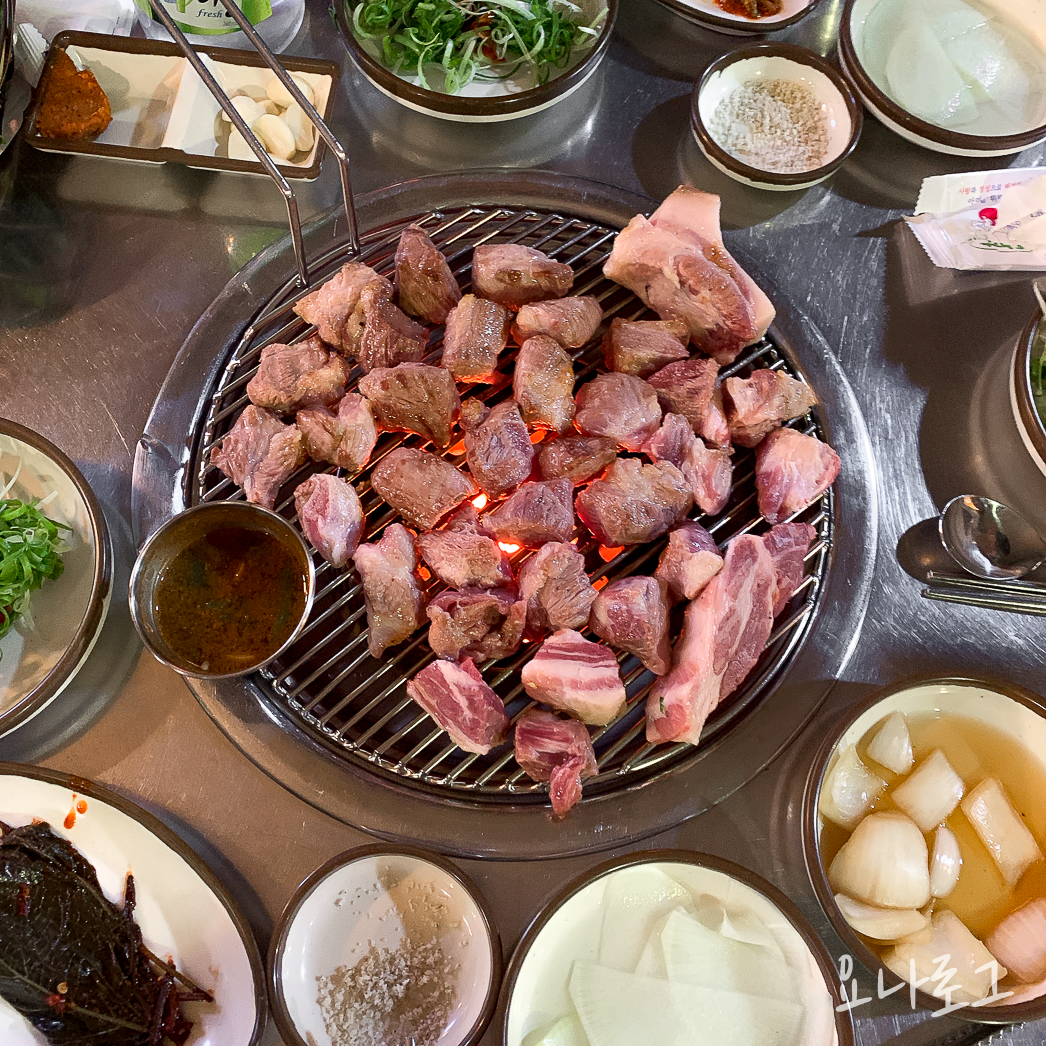 제주맛집 제주도맛집 제주 제주도 제주여행 제주도여행 돈사돈 제주흑돼지맛집 제주공항 제주공항근처 제주공한근처맛집 제주가볼만한곳 흑돼지 흑돼지맛집 노형 노형동 노형맛집 노형동맛집 멜젓 돈사돈메뉴 돈사돈가격