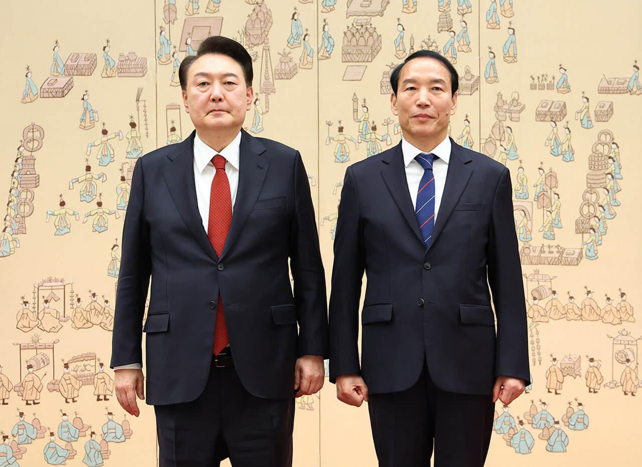 윤석열 내란 혐의 재판 2차 준비기일 불출석 결정