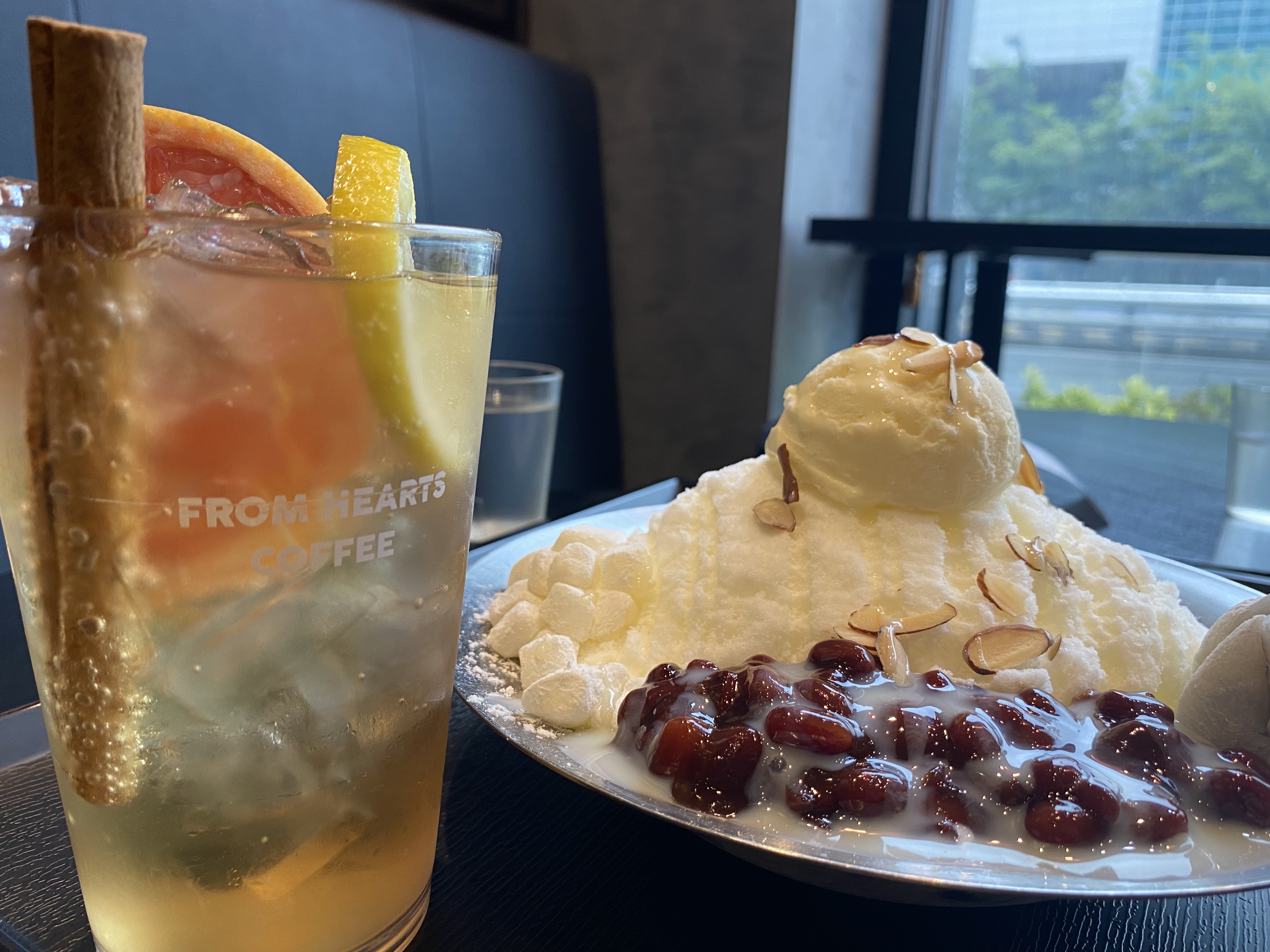 샤인머스캣펀치뱅과 우유팥빙수