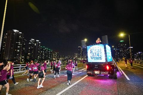 2025 나이트레이스 인 부산 &amp;#124; 광안리 비치 야간 8.15km 코스&middot;블랙이글 에어쇼&middot;드론 라이트쇼