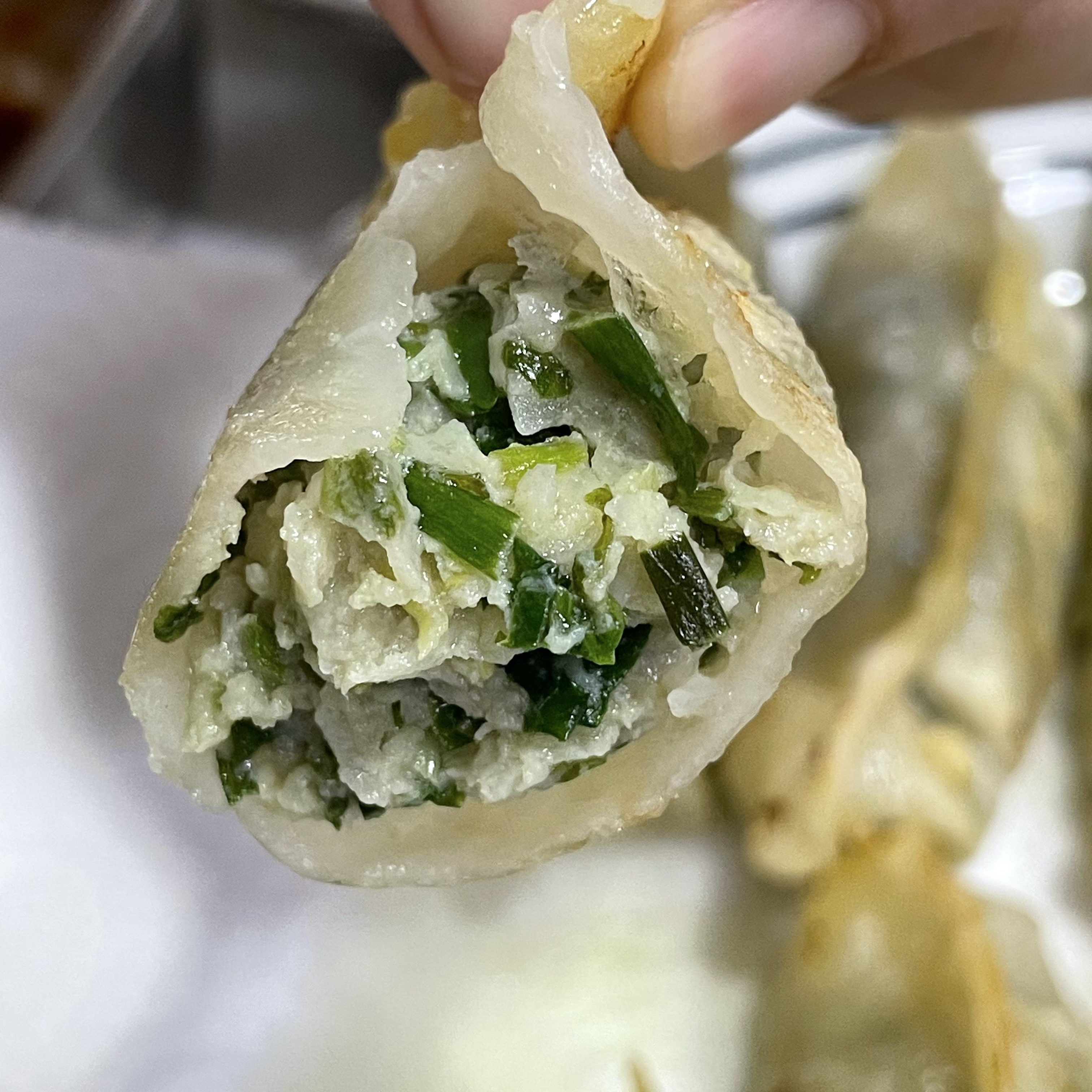 풀무원 고기 미나리 만두 단면