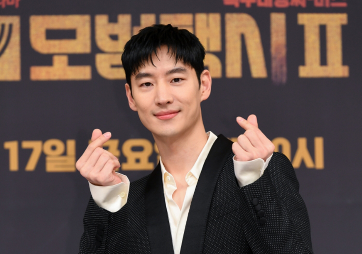 모범택시2