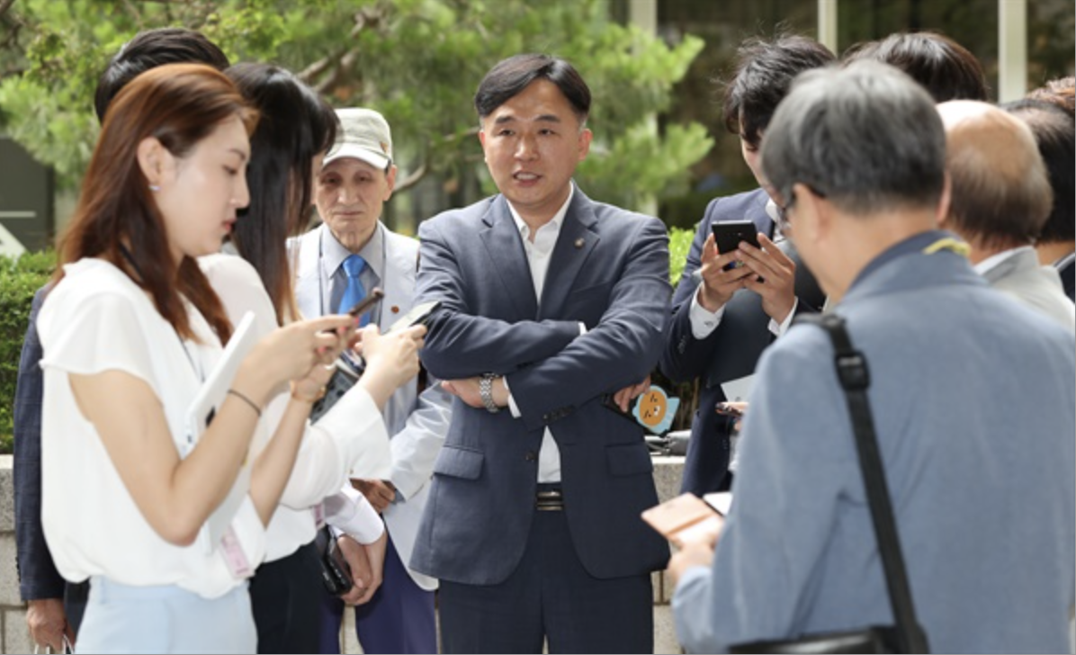 정철승 윤서인 피소