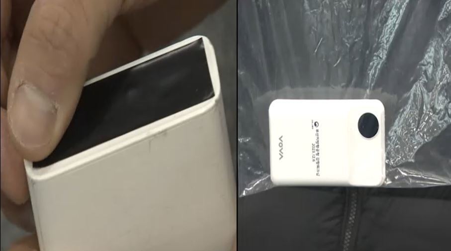 항공 안전을 위해 절연테이프로 단자를 보호한 보조배터리