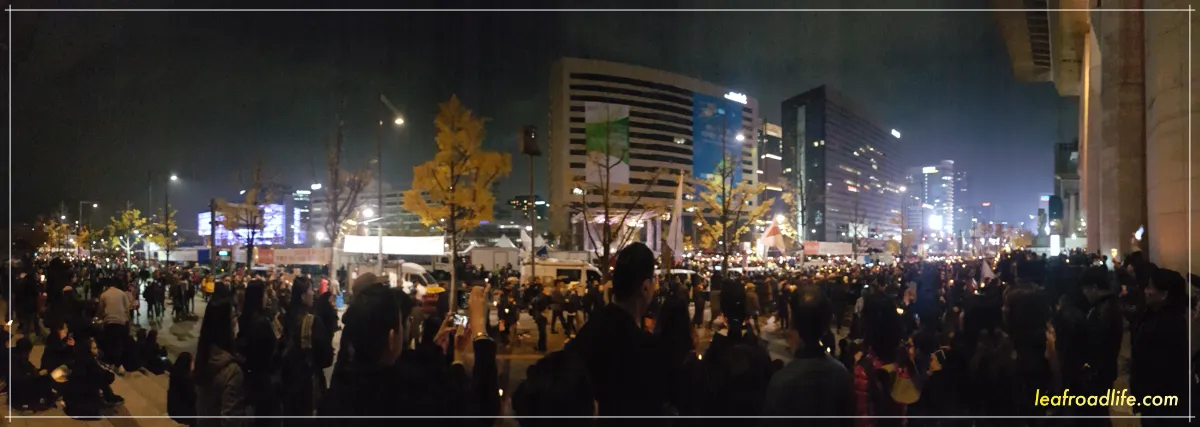 2016년-촛불-탄핵-집회-광화문-사거리-행진