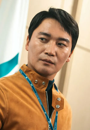 남철우 (조재윤)
