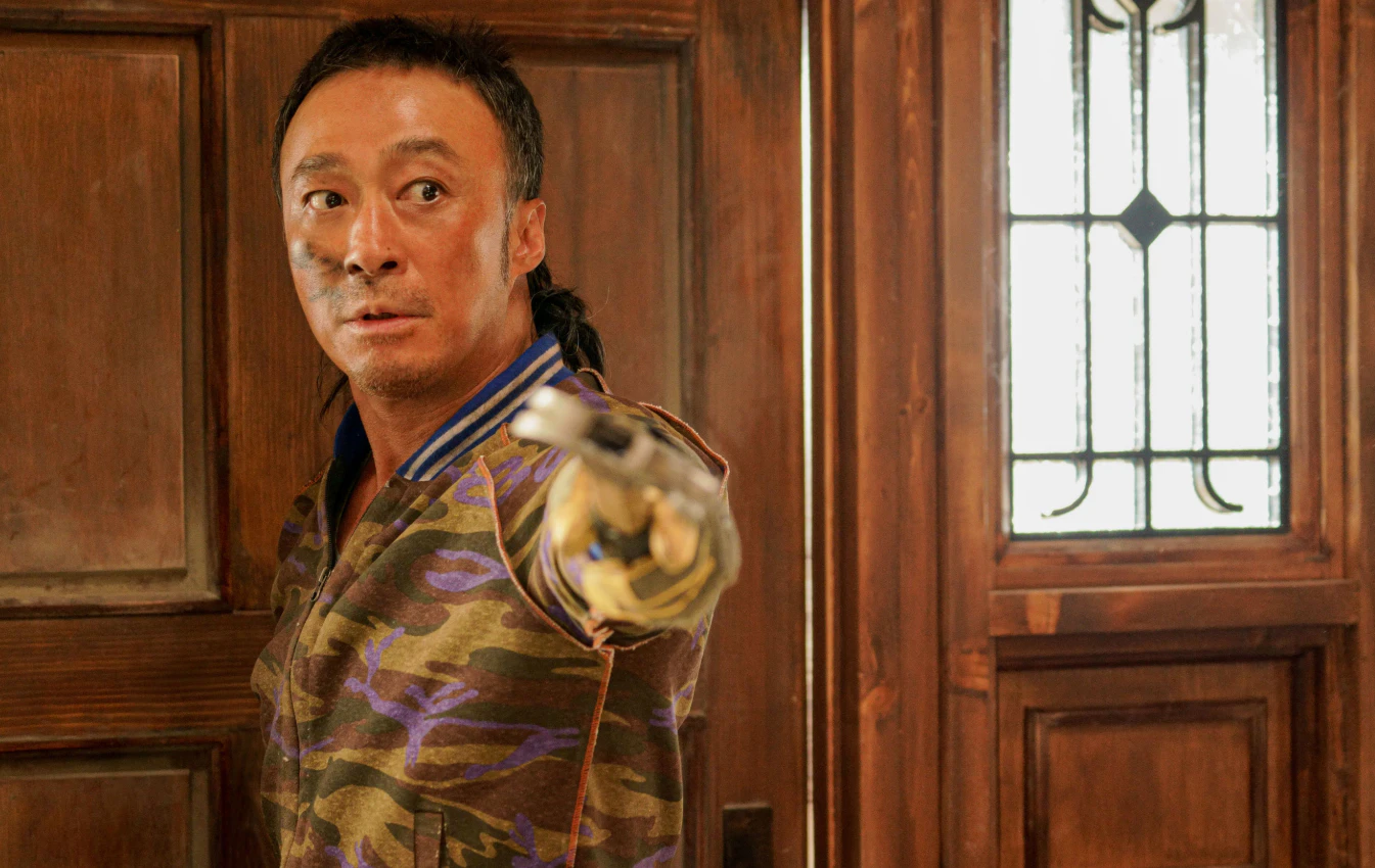 이성민 역할 강재필