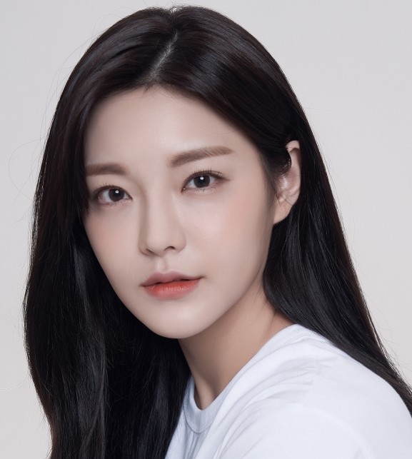 퀸메이커 몇부작, 줄거리, 결말, 등장인물 은채령(김새벽) 땅콩회항 조현아, 한이슬(한채경)