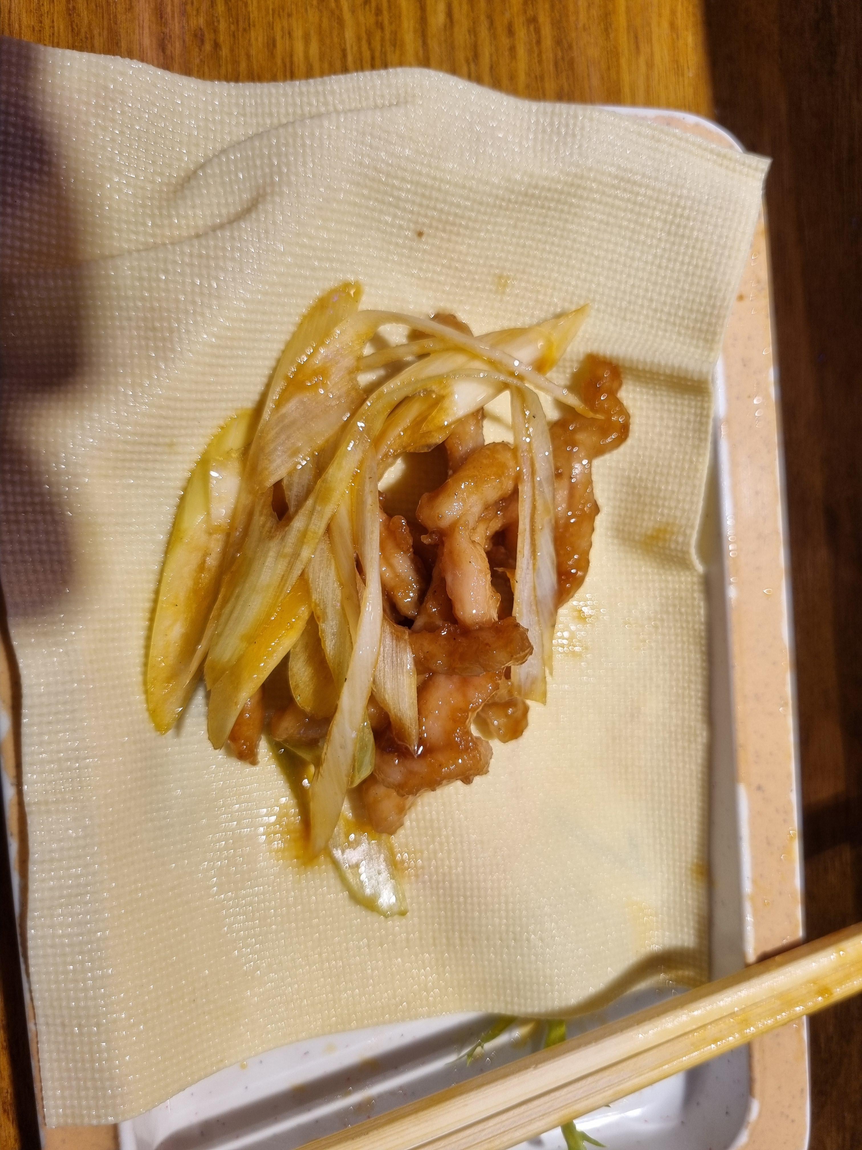 한국인이 칭다오 로컬 음식점가서 주문하면 평타는 치는 음식 - 징쟝로우쓰