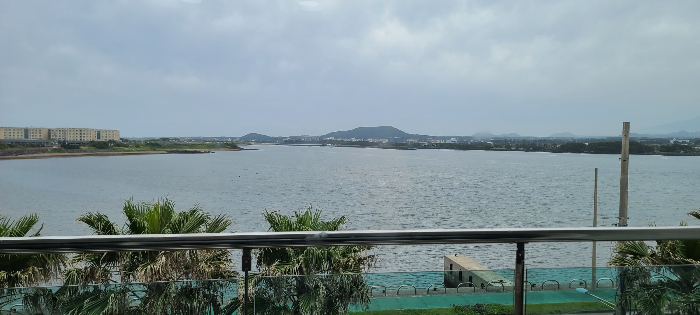 제주도 제주도숙박 아로하호텔 아담한호텔 아로하호텔입구 아로하호텔로비 4008호입실 바다뷰 트윈배드 오션뷰