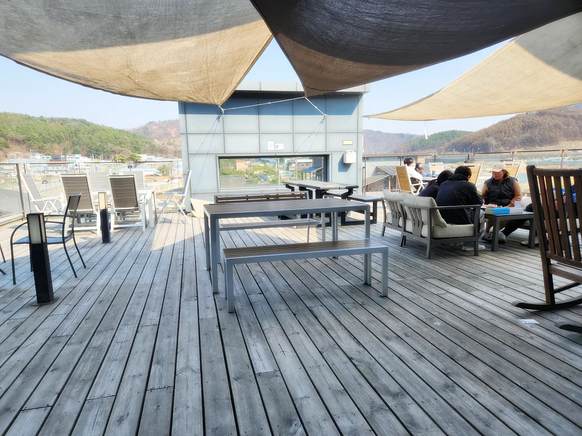 카페-단월-테라스