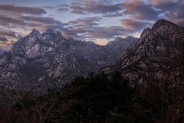 겨울 산 날씨 흐림