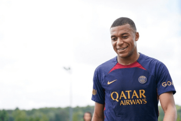 PSG 파리생제르맹 음바페 관련사진입니다.