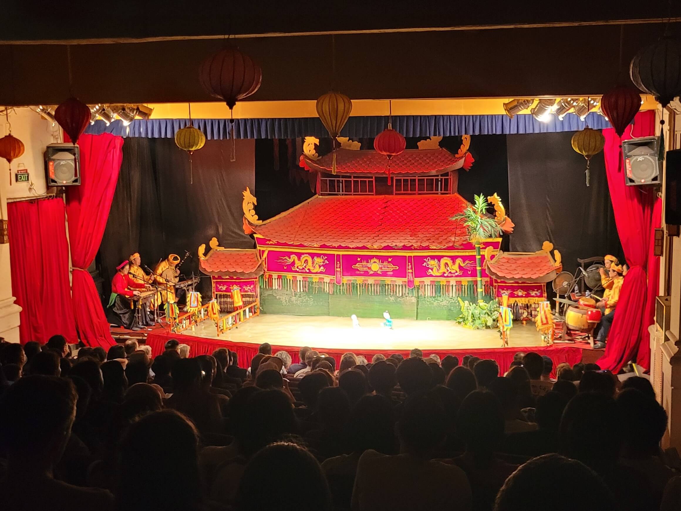 호치민 골든 드래곤 수상 인형극3