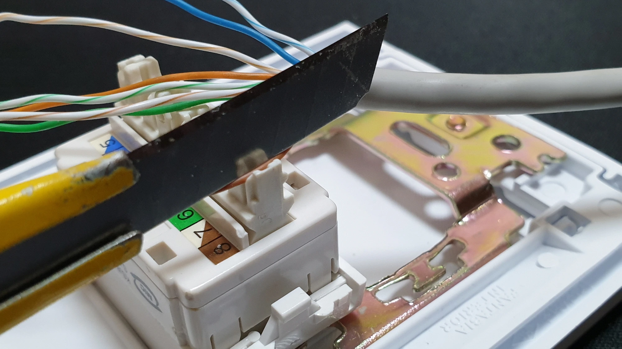 인터넷 끼우는 방법