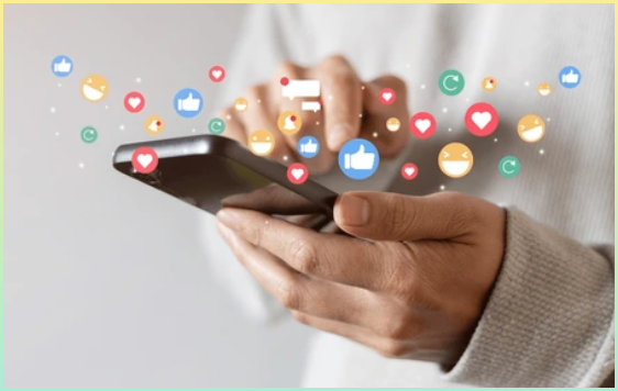 NAS와 외장하드의 차이를 설명하지는 못하지만, SNS와 공유 방식을 설명하는 이미지