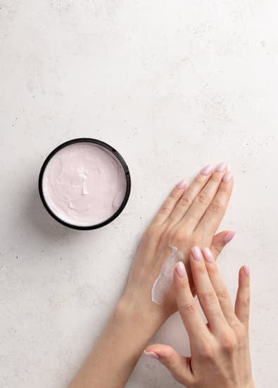 아르니카 크림(Arnica Cream) : 시술 후 멍·붓기 빠르게 완화