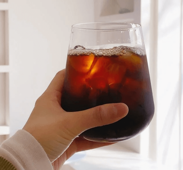 여름철 식욕 억제 효과가 있는 아이스커피 한 잔, 여름의 청량감을 표현