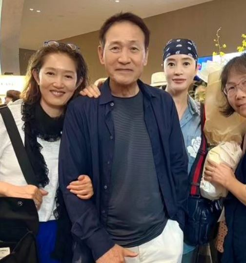혈액암으로 투병 중인 배우 안성기의 근황이 공개됐다. [사진=정경순 인스타그램]
