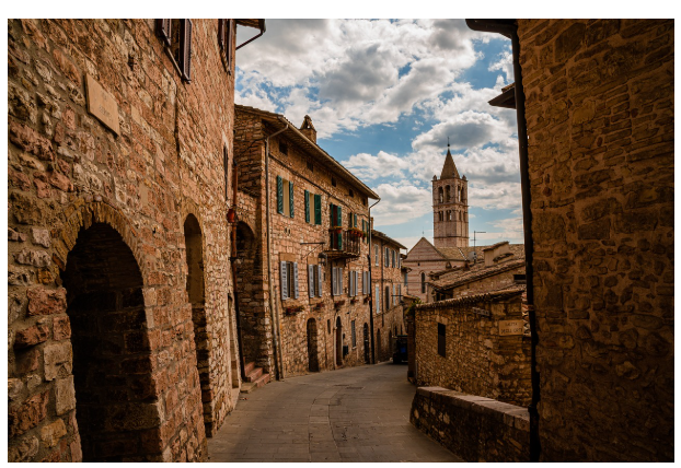 도시 속 건축물에 남은 시간의 흔적