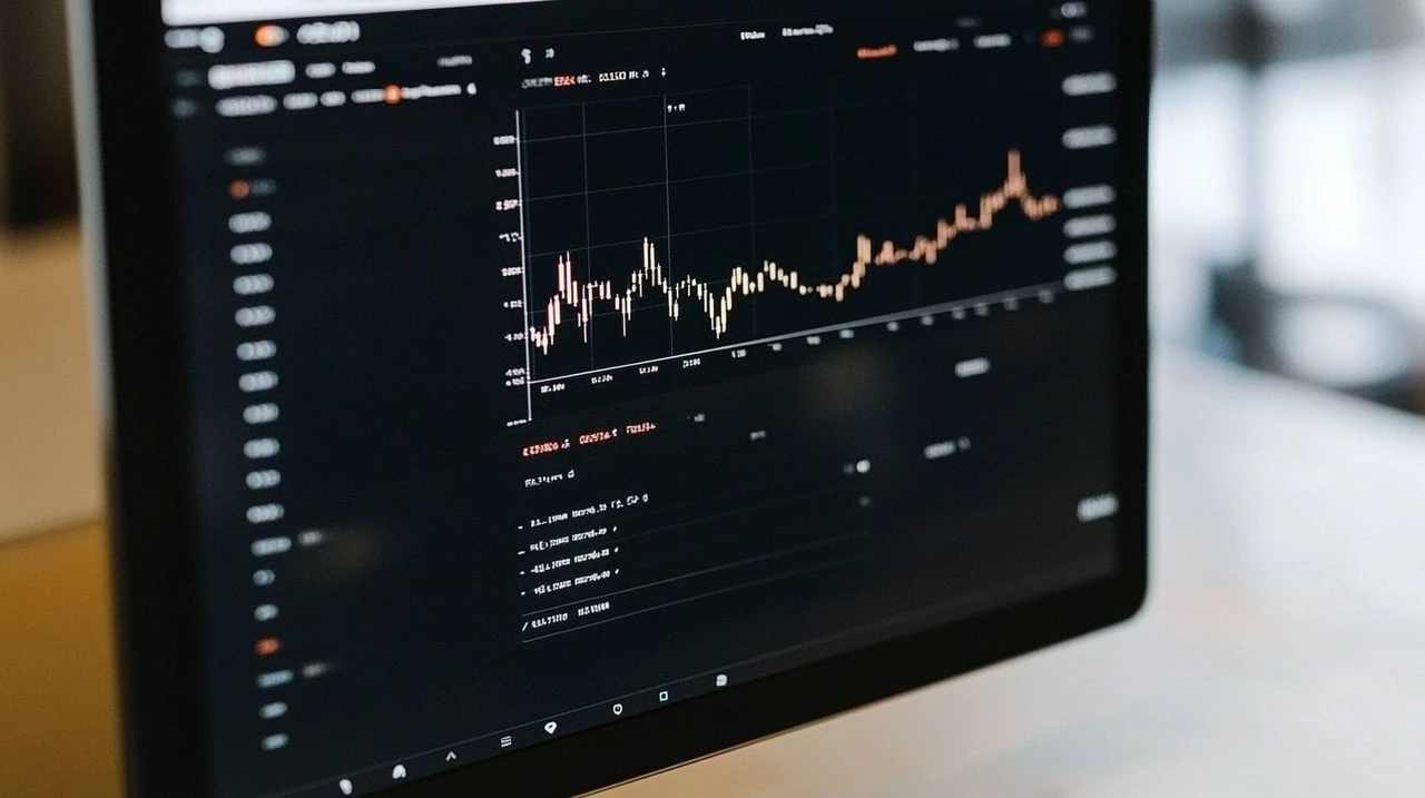 실제 ETF 티커와 수익률, 섹터별 비중 정보를 한눈에 확인할 수 있는 포트폴리오 대시보드, ETF 실제 데이터, 수익률 비교, 투자 섹터 배분, 분석 차트가 돋보인다.