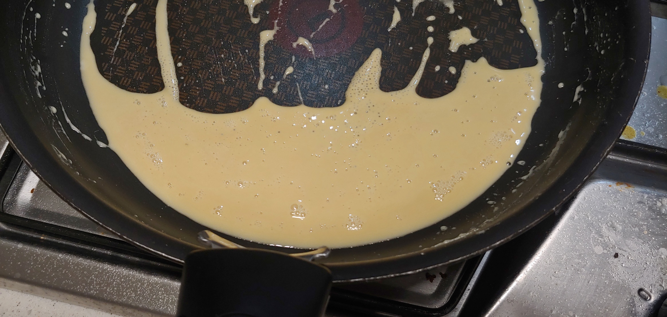 이렇게 살짝 브라운 색이 나오는 루를 만든 다음