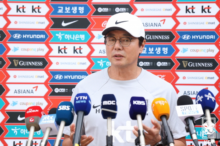 대표팀 황선홍감독의 입장