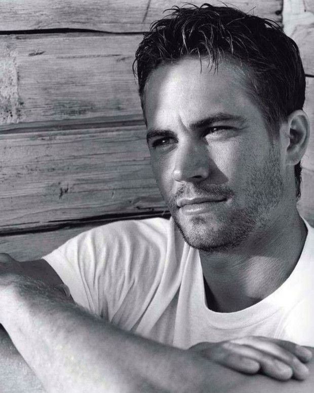 흑백의 배우 폴워커 모습