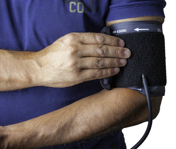 손톱으로 보는 건강상태 10가지