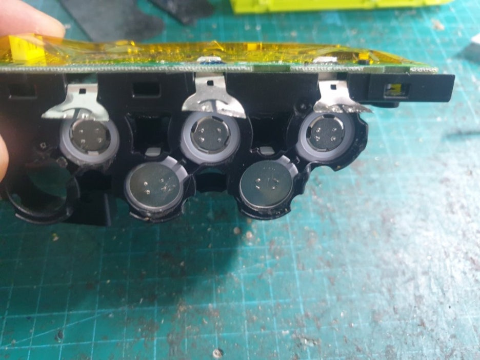 배터리 연결 니켈 제거