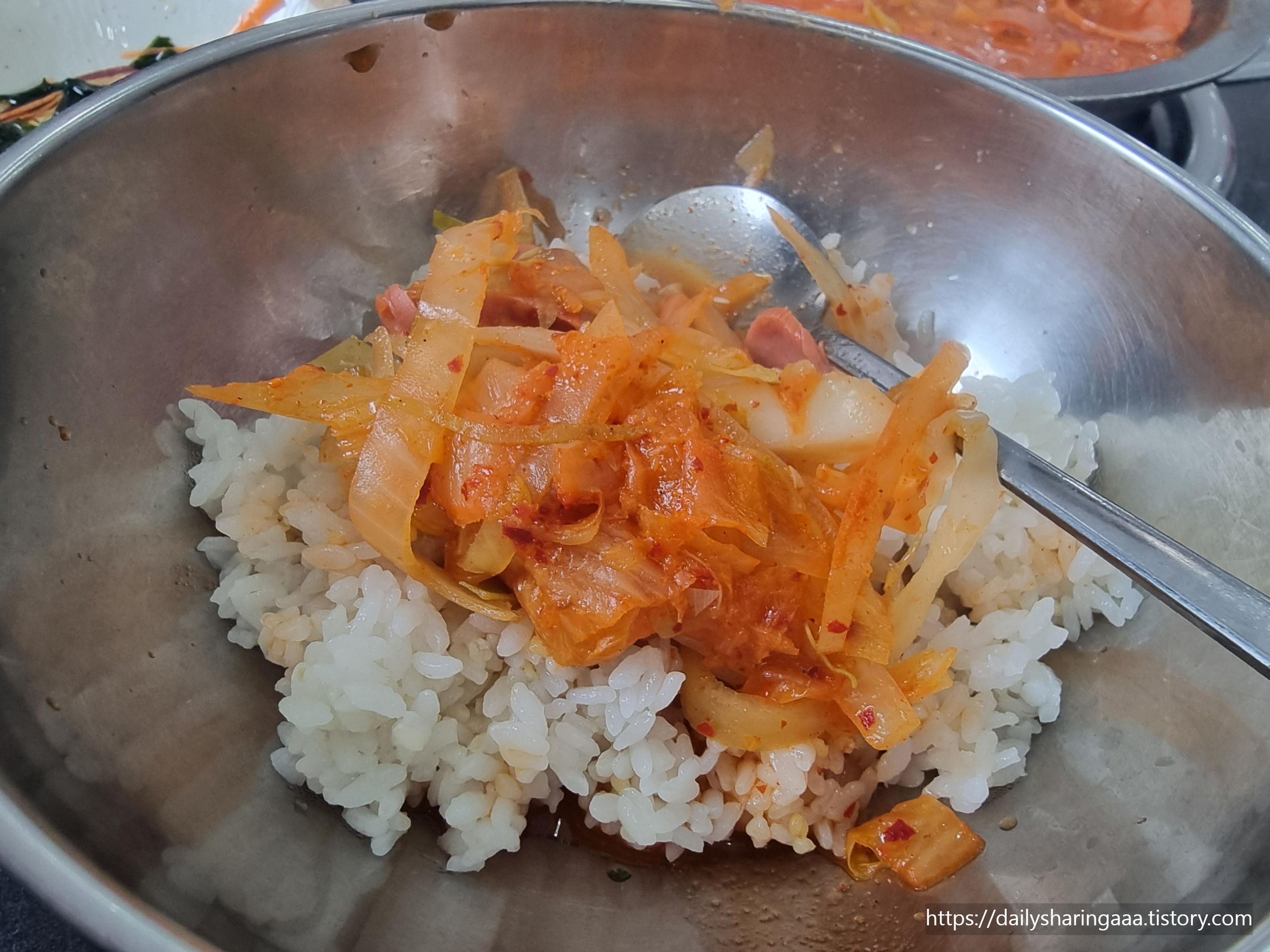 인천_청라_금수라부대찌개_부대찌개_밥비벼먹기