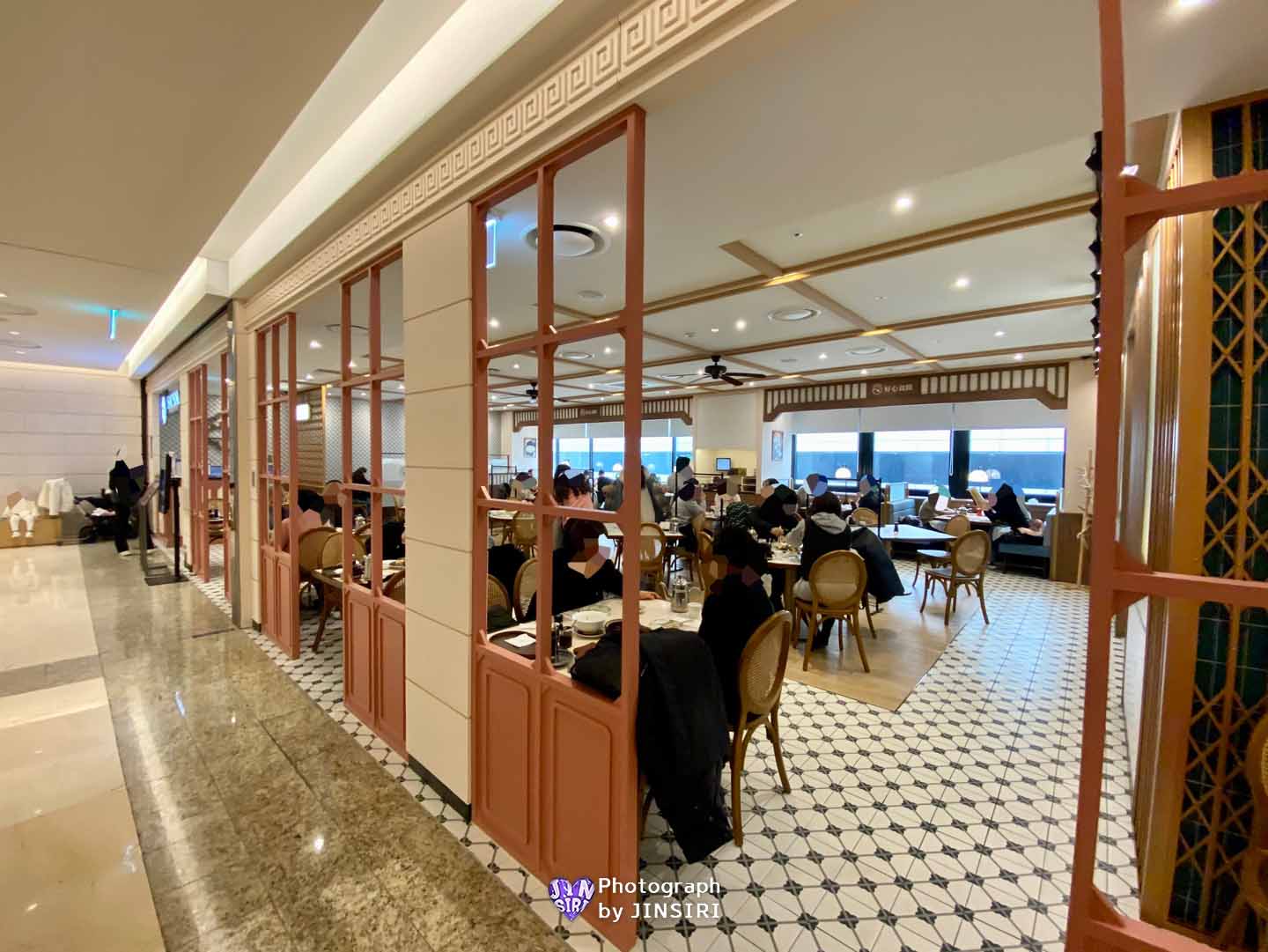 μμΈ λͺ©λ ν콩μμ λ€μ¬ μΆμ² νλλ°±νμ μ°μ‘νλ©΄