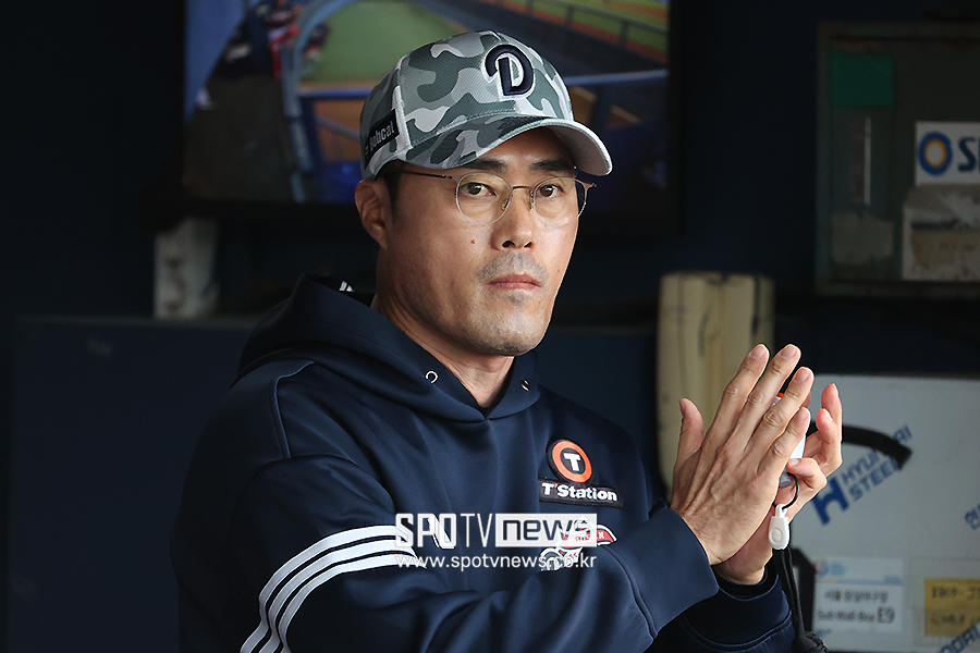 조성환 감독대행 신인